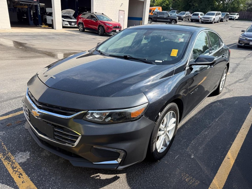 Chevrolet Malibu Vehicle Full-screen Gallery Image 02