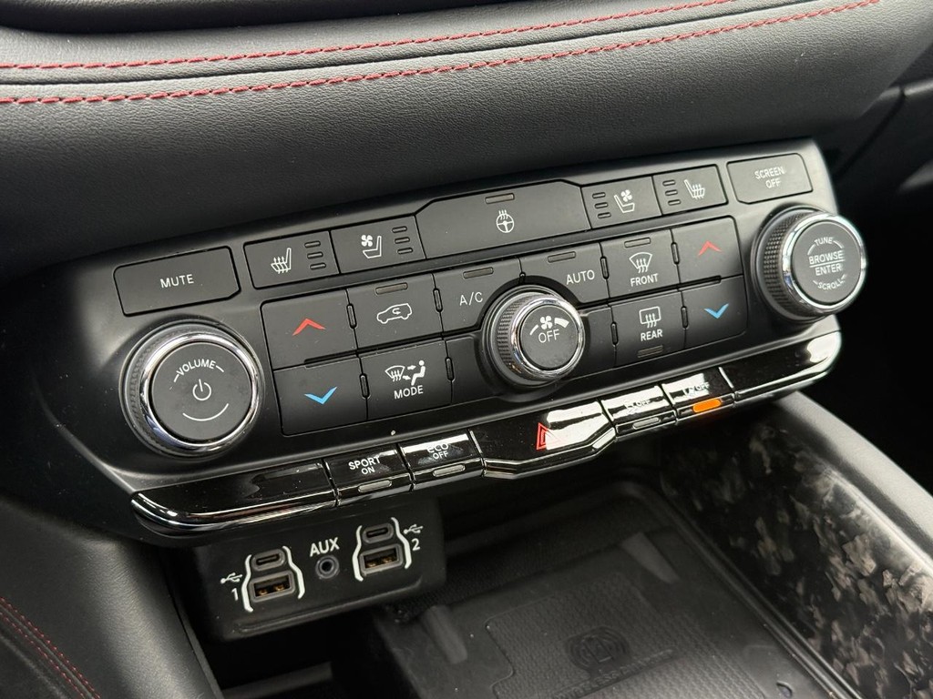 Dodge Durango Vehicle Full-screen Gallery Image 18