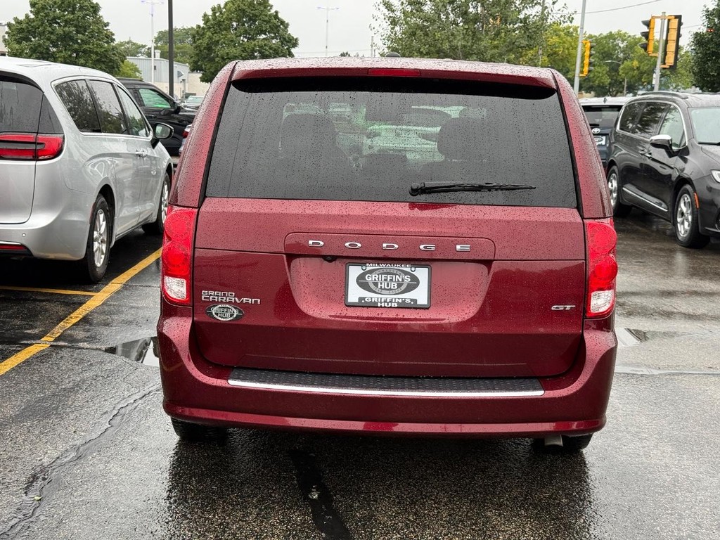 Dodge Grand Caravan Vehicle Full-screen Gallery Image 04