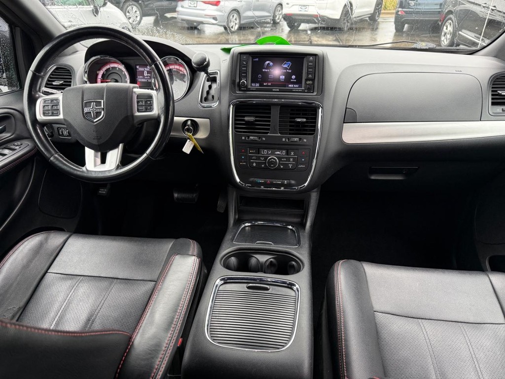 Dodge Grand Caravan Vehicle Full-screen Gallery Image 09
