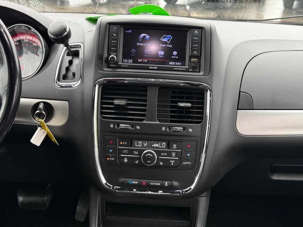 Dodge Grand Caravan Vehicle Full-screen Gallery Image 10