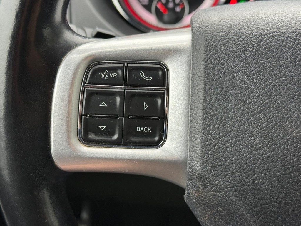 Dodge Grand Caravan Vehicle Full-screen Gallery Image 15