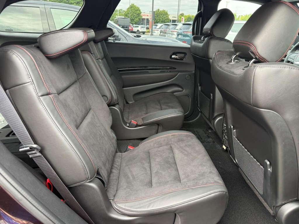 Dodge Durango Vehicle Full-screen Gallery Image 06