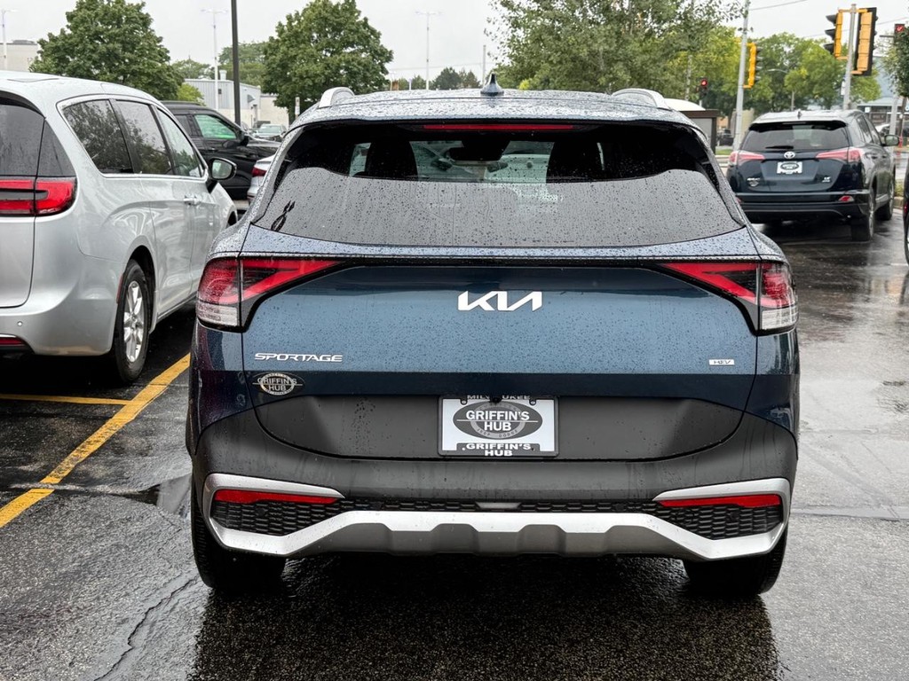 Kia Sportage Hybrid Vehicle Full-screen Gallery Image 04