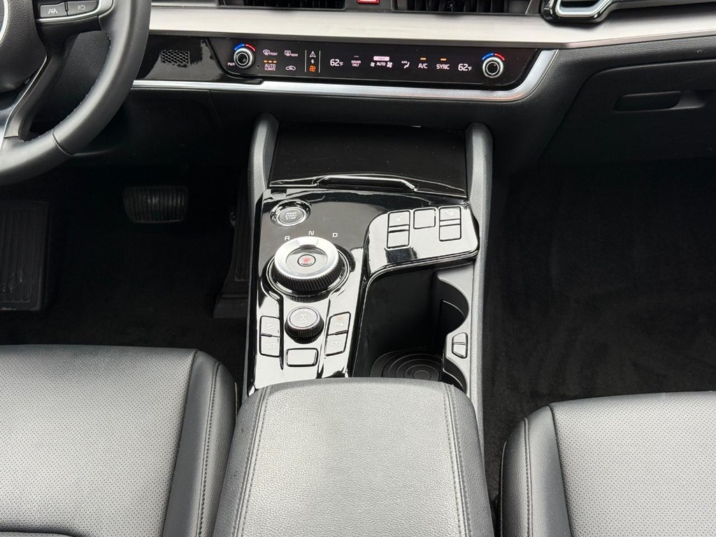 Kia Sportage Hybrid Vehicle Full-screen Gallery Image 10
