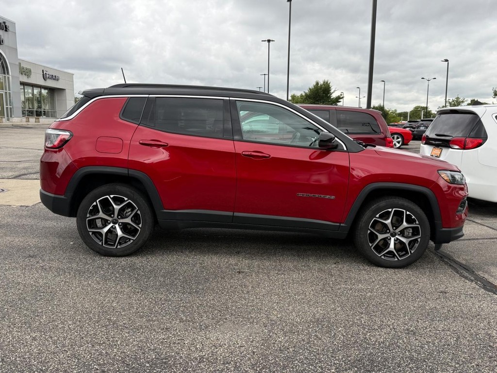Jeep Compass Vehicle Full-screen Gallery Image 02