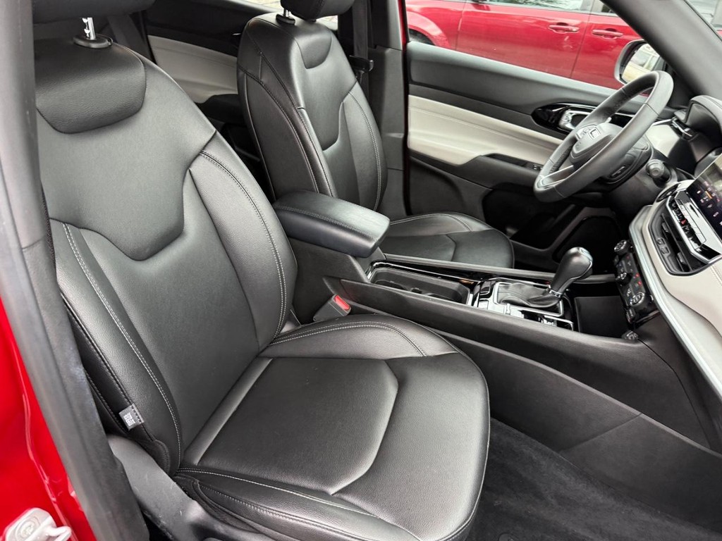 Jeep Compass Vehicle Full-screen Gallery Image 06