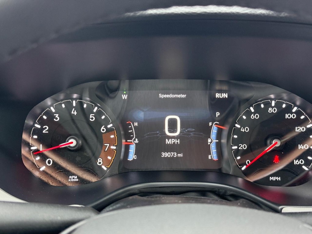 Jeep Compass Vehicle Full-screen Gallery Image 16