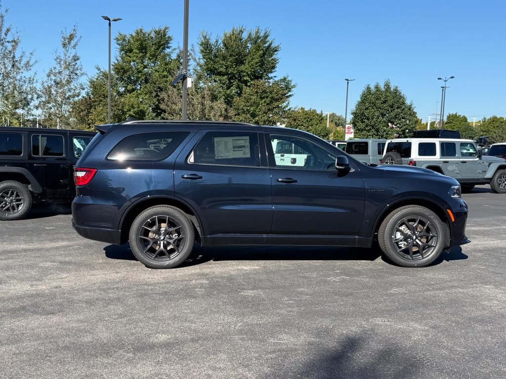 Dodge Durango Vehicle Full-screen Gallery Image 02