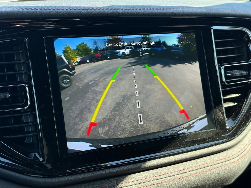 Dodge Durango Vehicle Full-screen Gallery Image 16