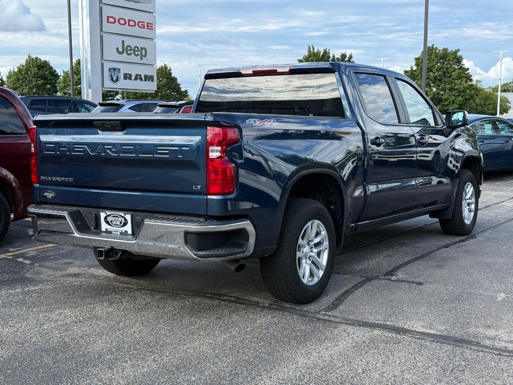 Chevrolet Silverado 1500 Vehicle Full-screen Gallery Image 03