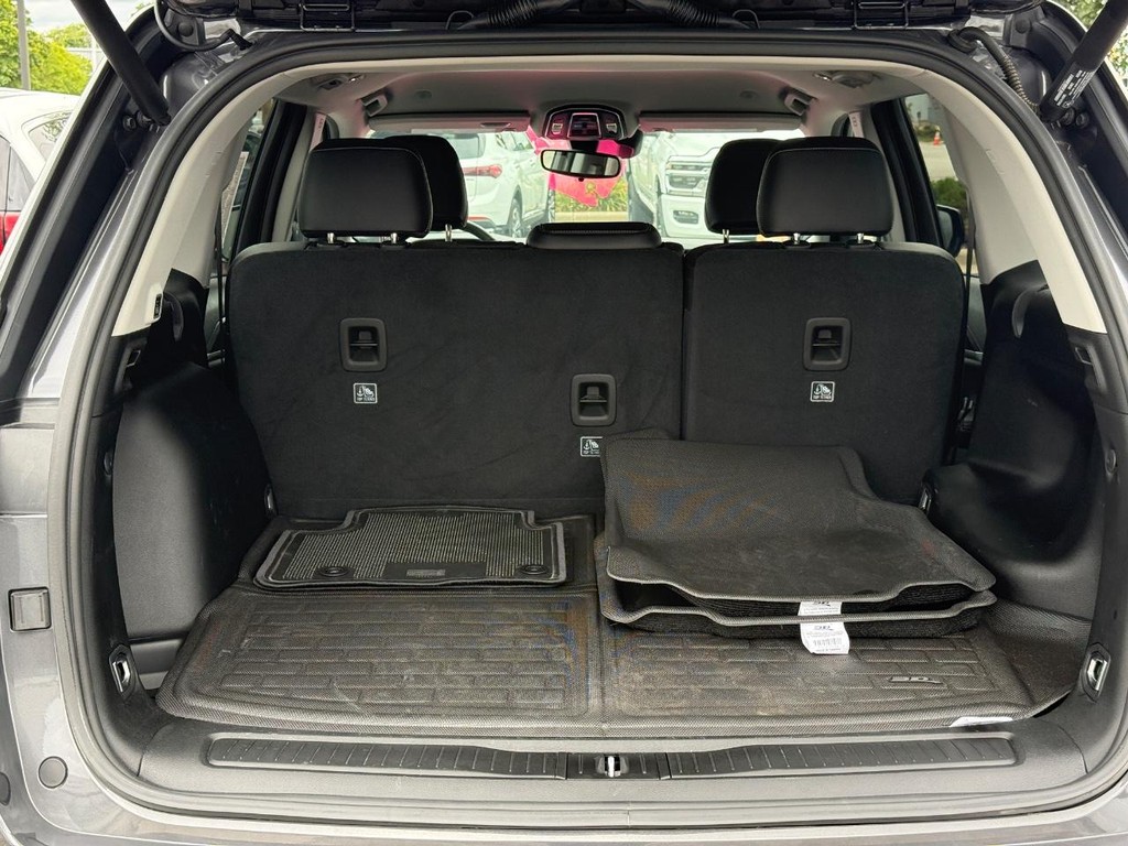 Jeep Grand Cherokee Vehicle Full-screen Gallery Image 05