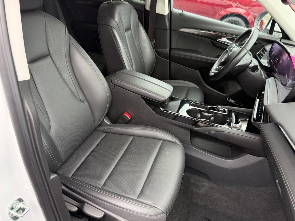 Buick Envision Vehicle Full-screen Gallery Image 06