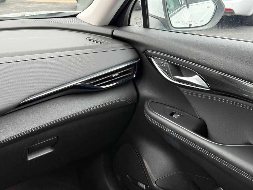 Buick Envision Vehicle Full-screen Gallery Image 12