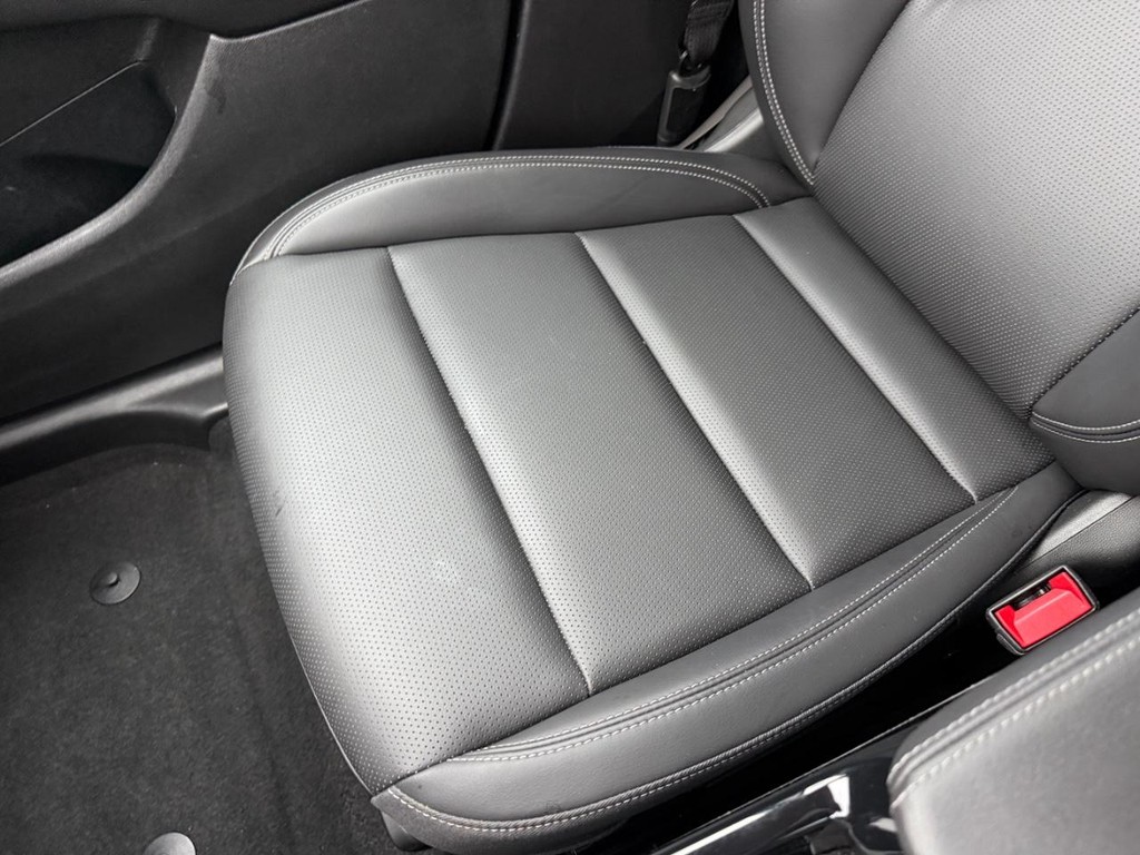 Buick Envision Vehicle Full-screen Gallery Image 19