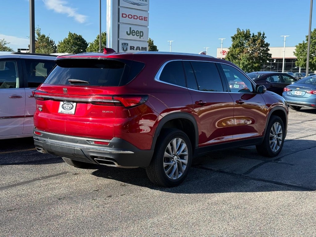 Buick Enclave Vehicle Full-screen Gallery Image 03