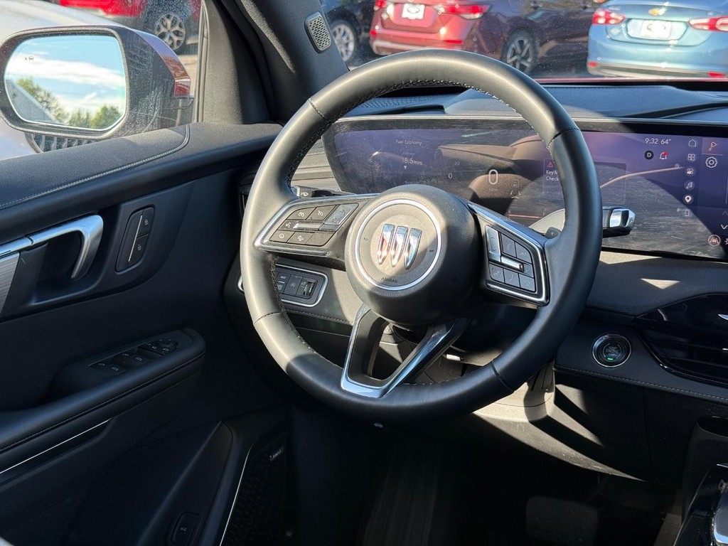 Buick Enclave Vehicle Full-screen Gallery Image 10