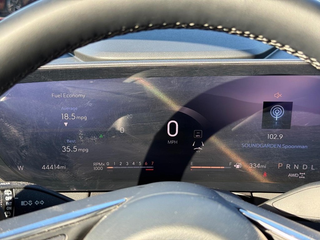 Buick Enclave Vehicle Full-screen Gallery Image 17
