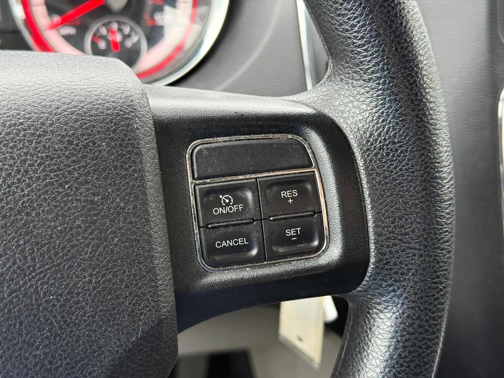 Dodge Grand Caravan Vehicle Full-screen Gallery Image 16