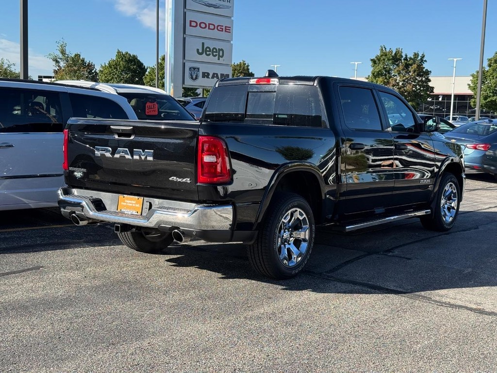 Ram 1500 Vehicle Full-screen Gallery Image 03