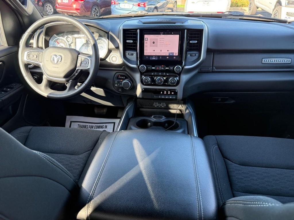 Ram 1500 Vehicle Full-screen Gallery Image 08
