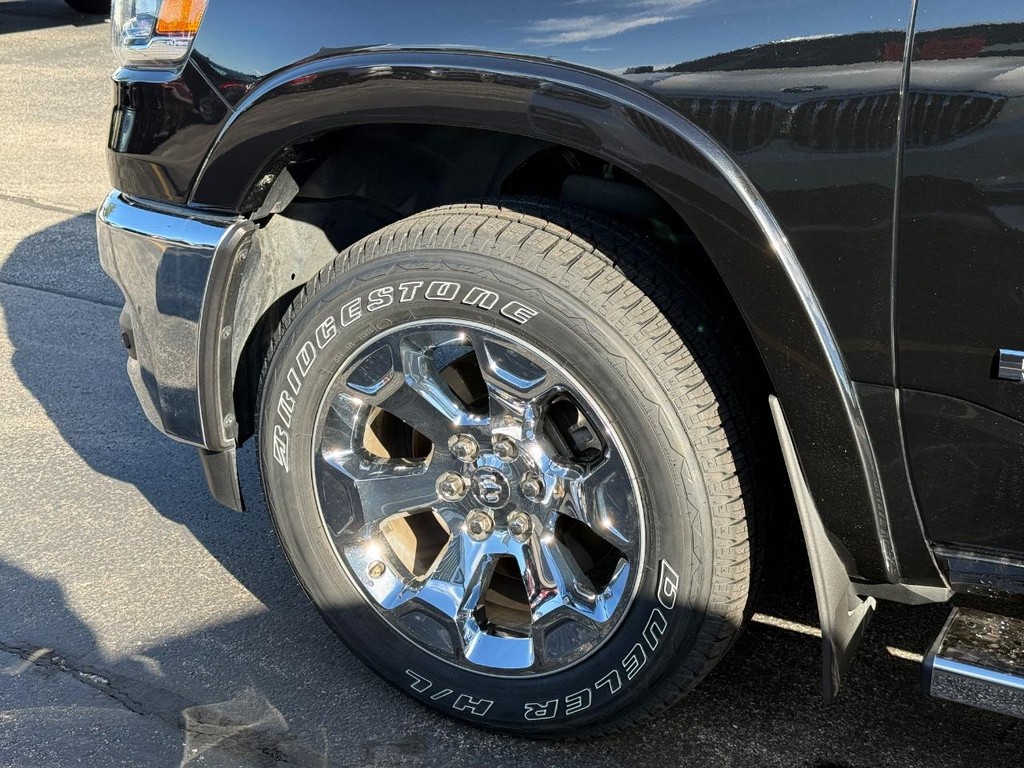 Ram 1500 Vehicle Full-screen Gallery Image 13