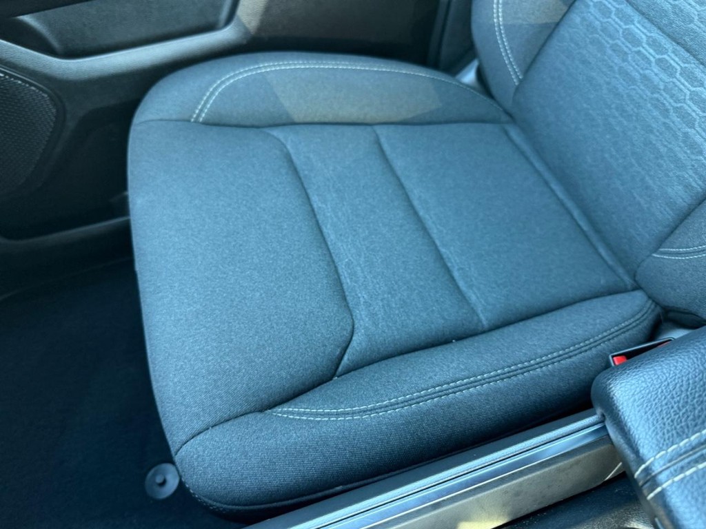 Ram 1500 Vehicle Full-screen Gallery Image 19