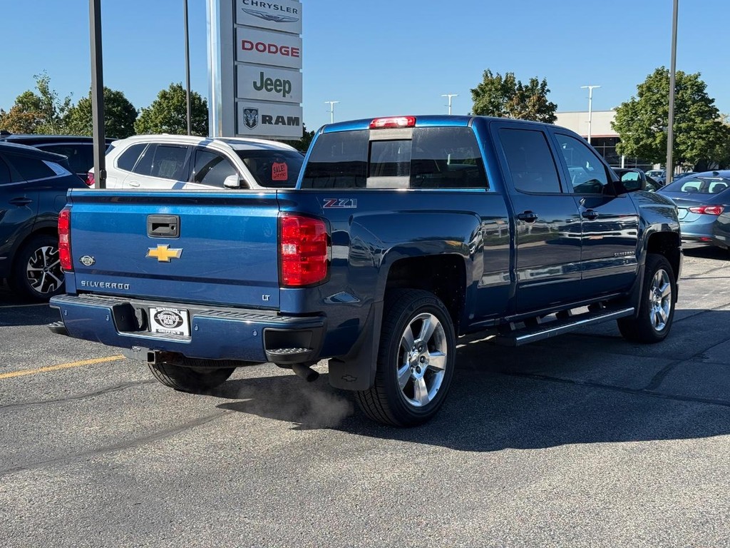 Chevrolet Silverado 1500 Vehicle Full-screen Gallery Image 03