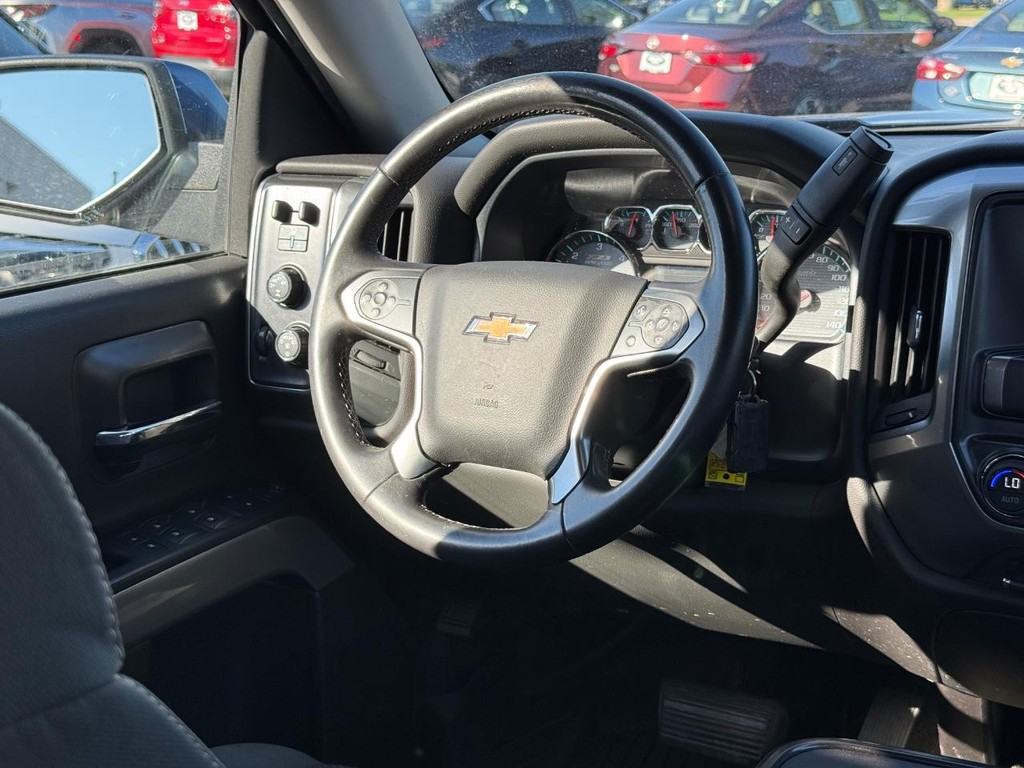 Chevrolet Silverado 1500 Vehicle Full-screen Gallery Image 11