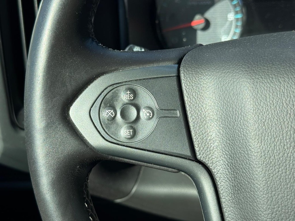 Chevrolet Silverado 1500 Vehicle Full-screen Gallery Image 14