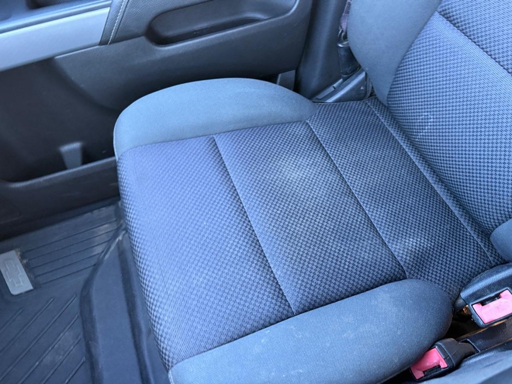 Chevrolet Silverado 1500 Vehicle Full-screen Gallery Image 19