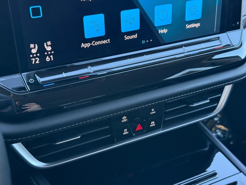 Volkswagen Atlas Vehicle Full-screen Gallery Image 19