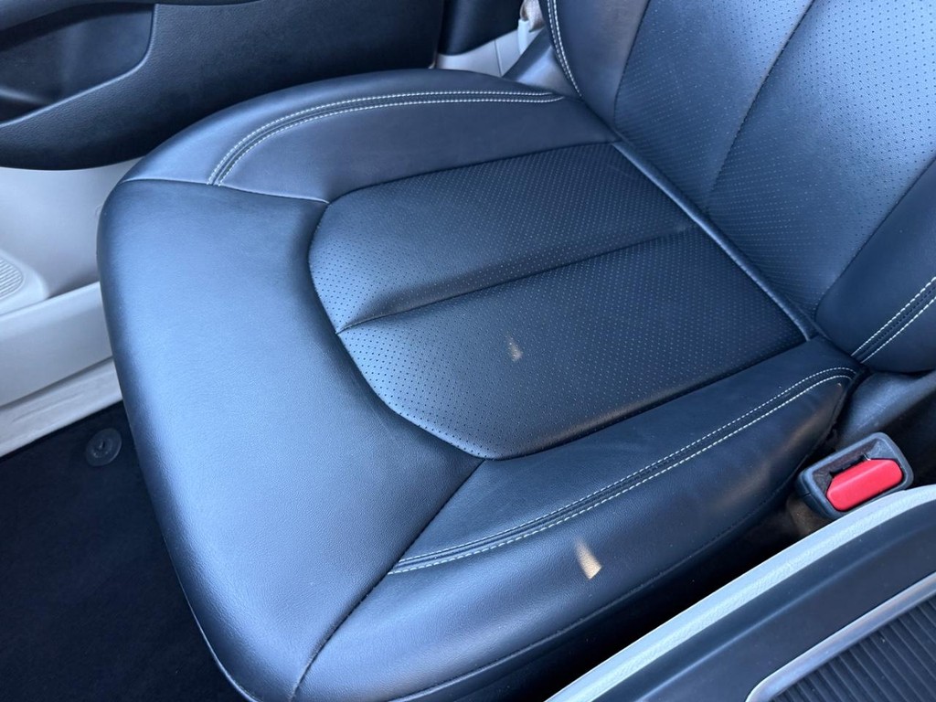 Chrysler Pacifica Vehicle Full-screen Gallery Image 20