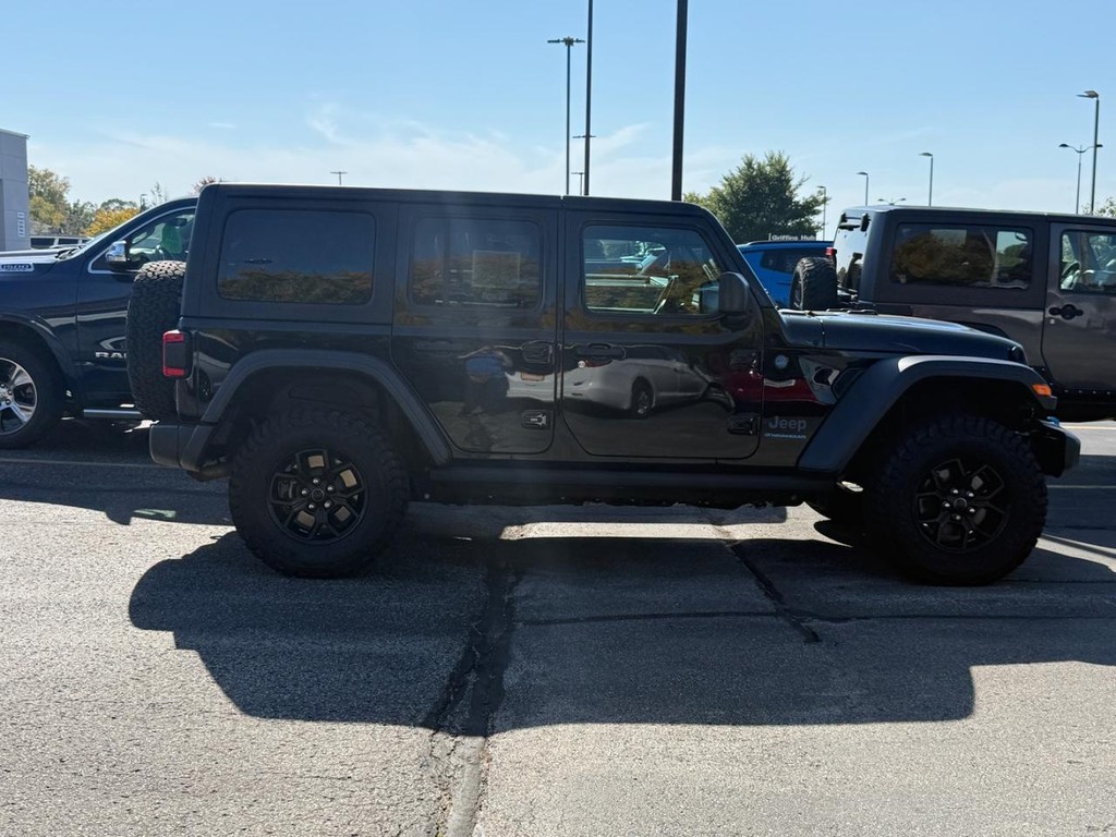 Jeep Wrangler 4xe Vehicle Full-screen Gallery Image 02