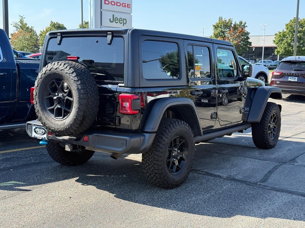 Jeep Wrangler 4xe Vehicle Full-screen Gallery Image 03