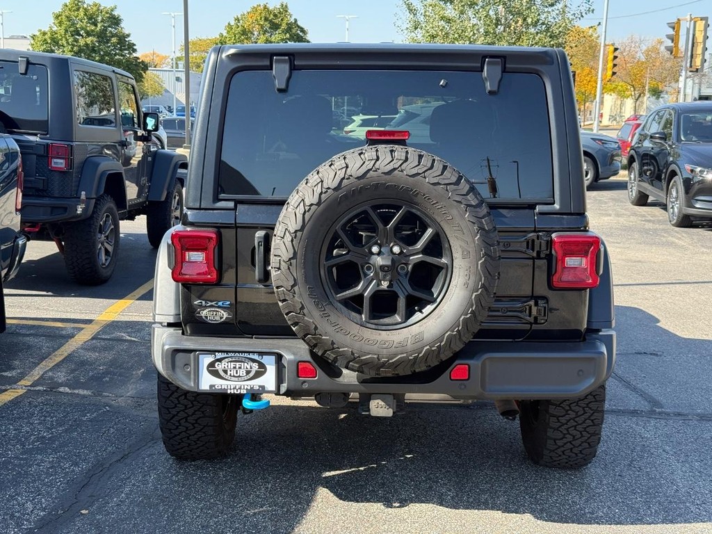 Jeep Wrangler 4xe Vehicle Full-screen Gallery Image 04