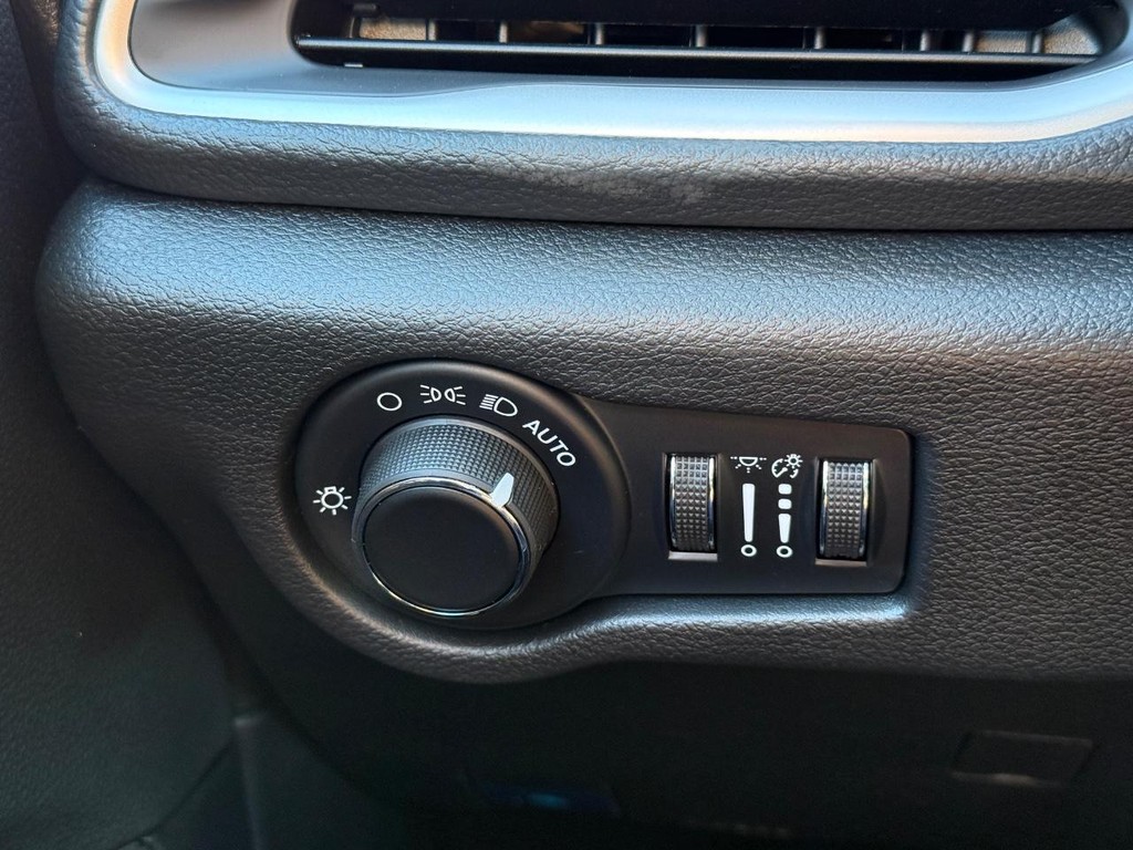 Chrysler Pacifica Vehicle Full-screen Gallery Image 20