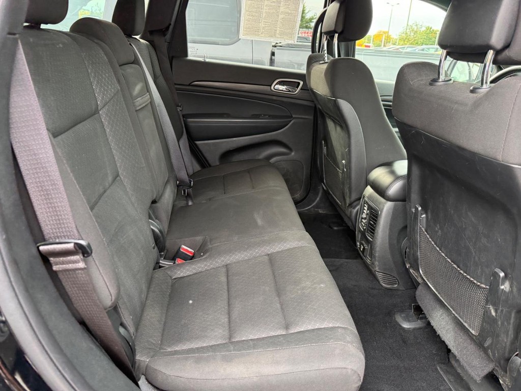 Jeep Grand Cherokee Vehicle Full-screen Gallery Image 07