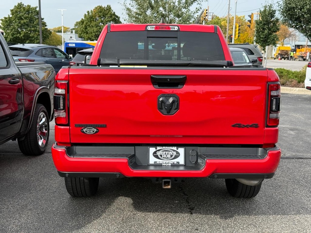 Ram 1500 Vehicle Full-screen Gallery Image 04