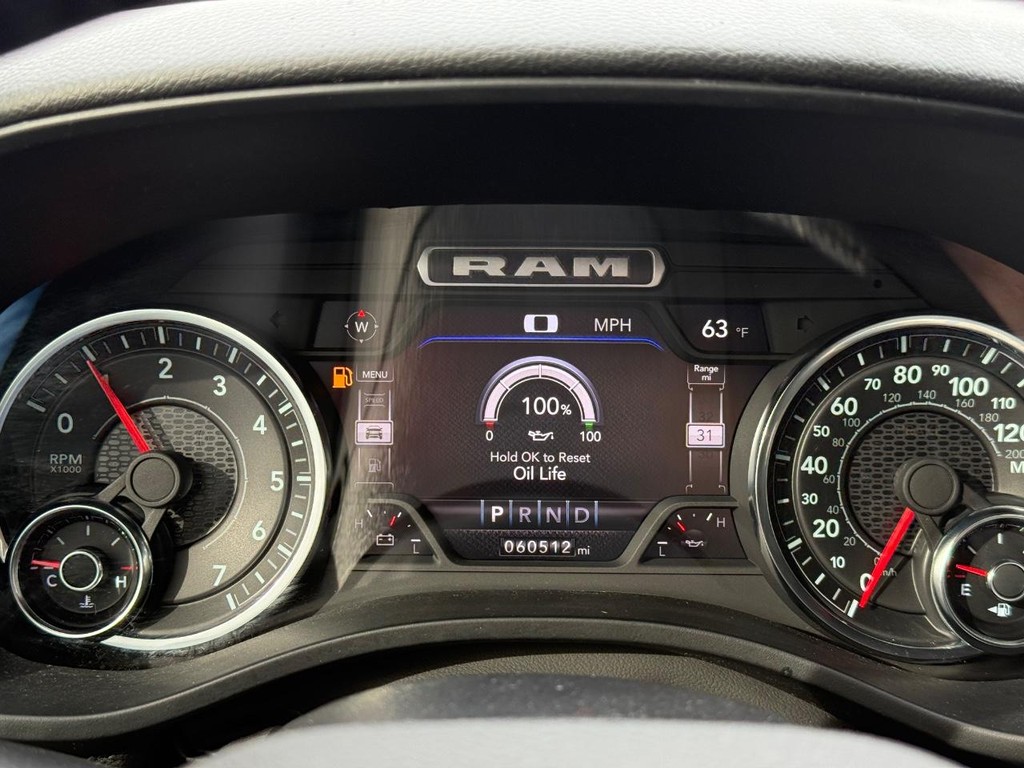 Ram 1500 Vehicle Full-screen Gallery Image 16