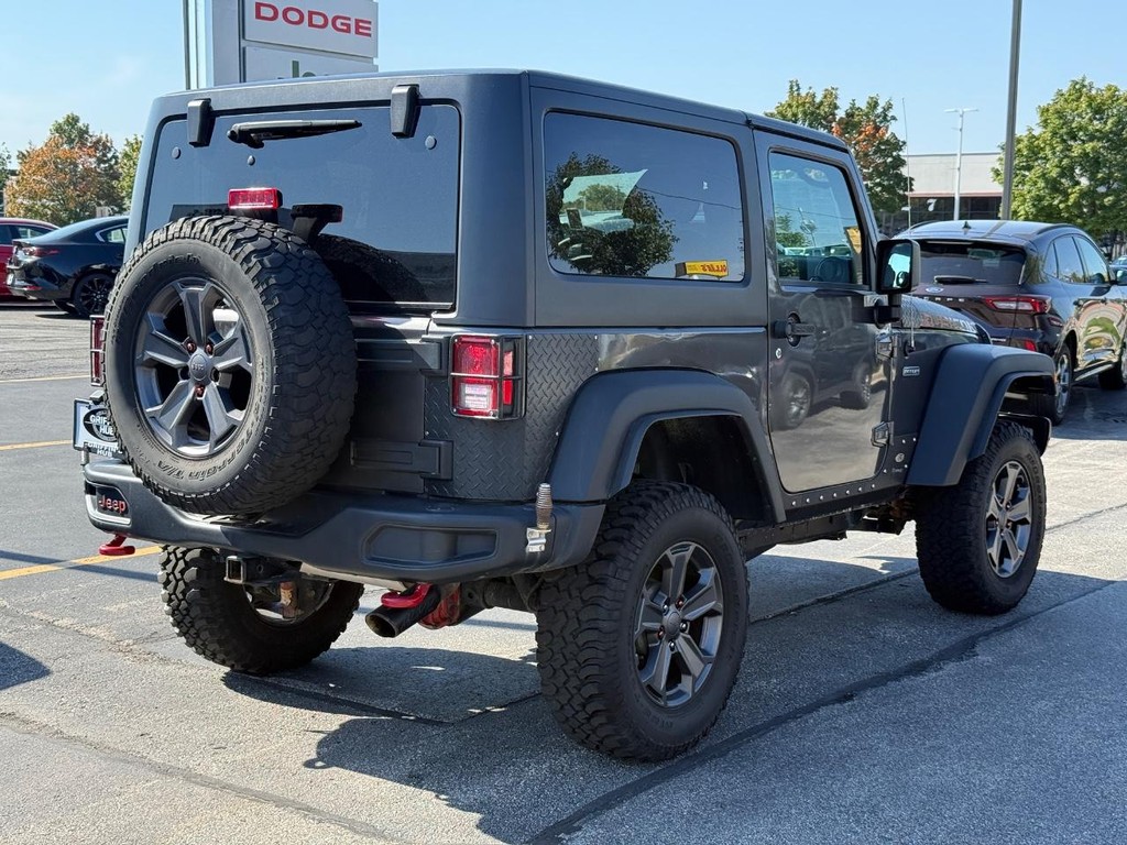 Jeep Wrangler Vehicle Full-screen Gallery Image 03