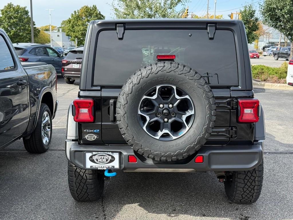 Jeep Wrangler 4xe Vehicle Full-screen Gallery Image 04