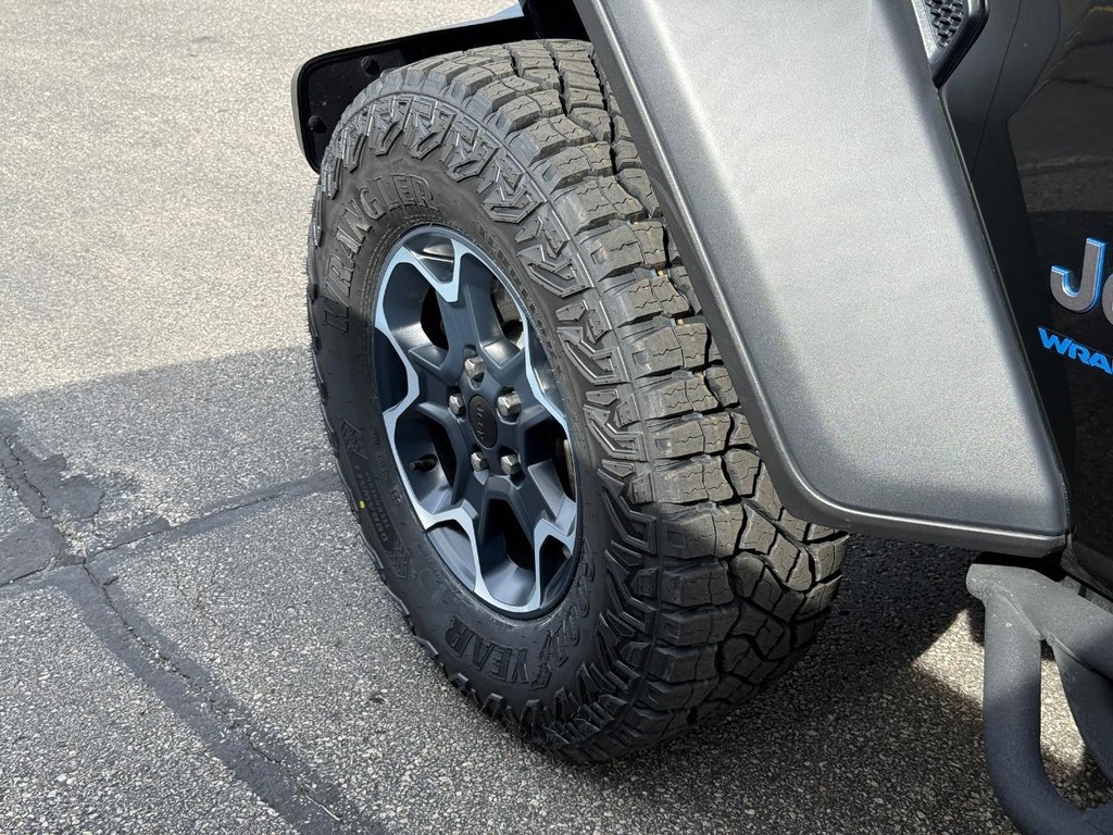 Jeep Wrangler 4xe Vehicle Full-screen Gallery Image 12