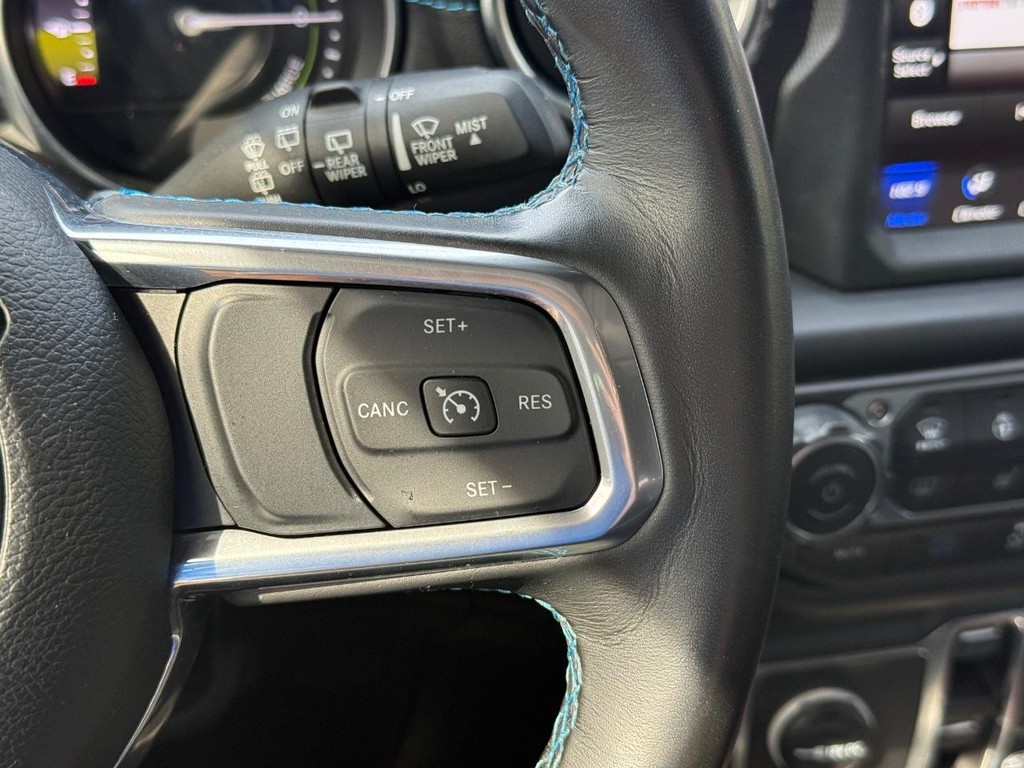 Jeep Wrangler 4xe Vehicle Full-screen Gallery Image 14