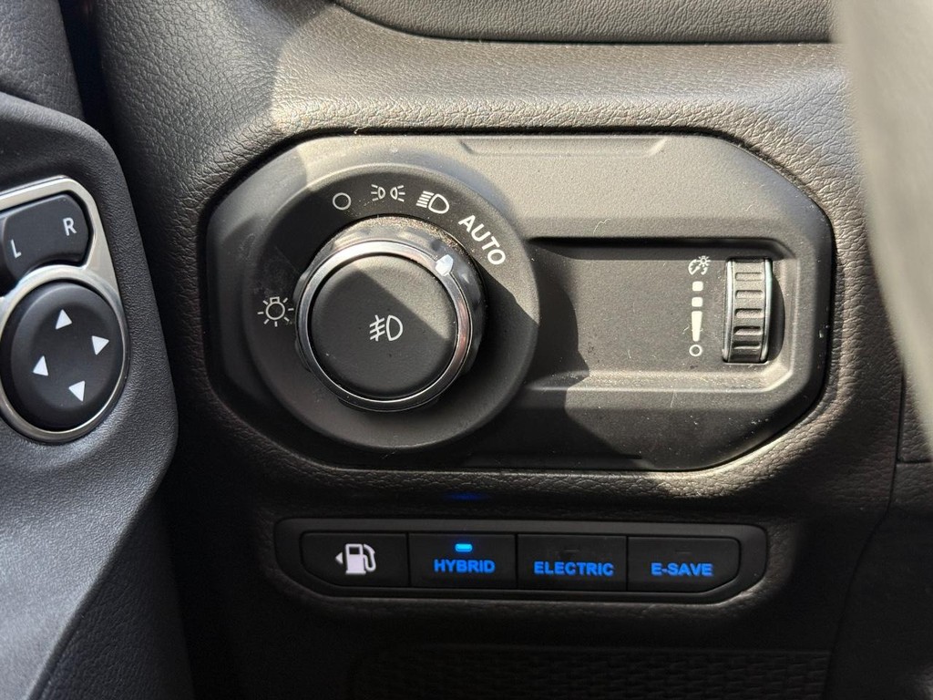 Jeep Wrangler 4xe Vehicle Full-screen Gallery Image 19