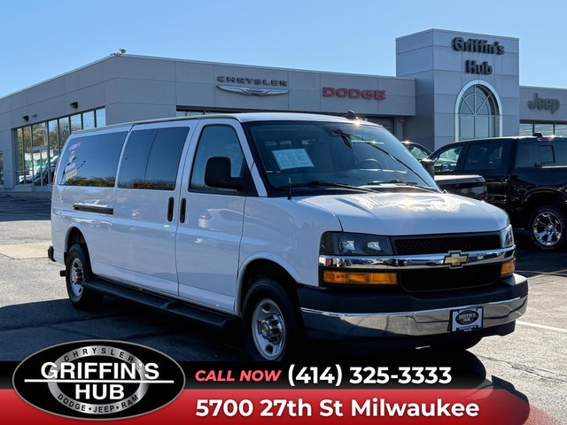 2025 Chevrolet Express Passenger