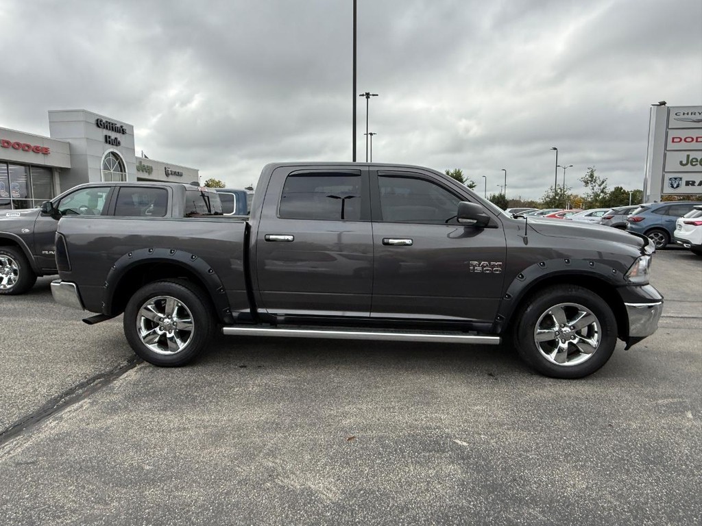 Ram 1500 Vehicle Full-screen Gallery Image 02
