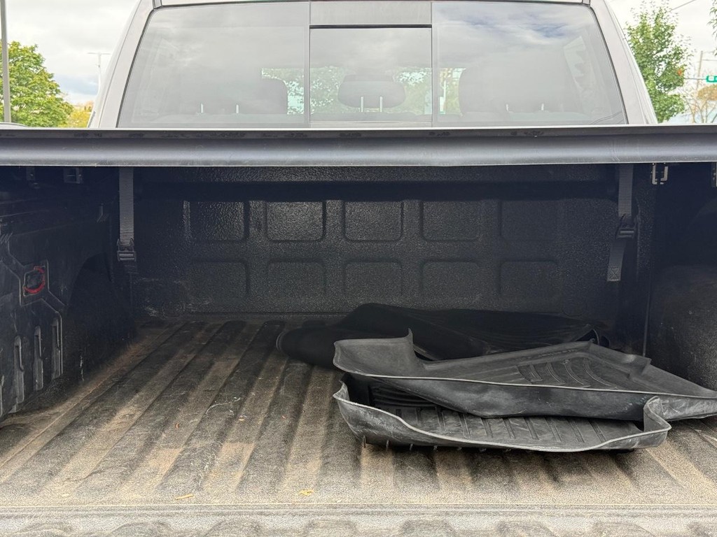 Ram 1500 Vehicle Full-screen Gallery Image 05