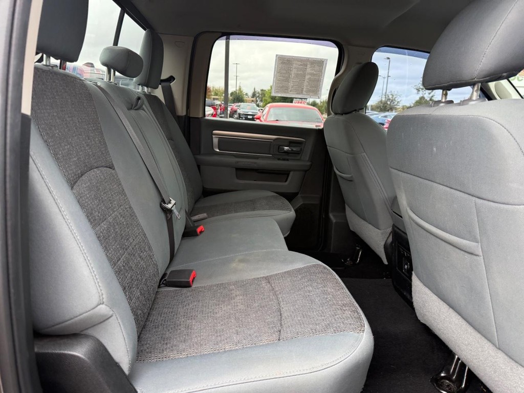 Ram 1500 Vehicle Full-screen Gallery Image 07