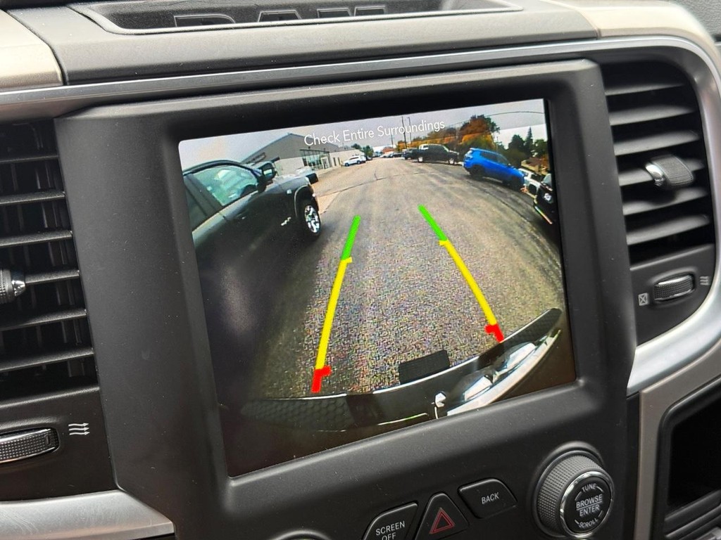 Ram 1500 Vehicle Full-screen Gallery Image 17
